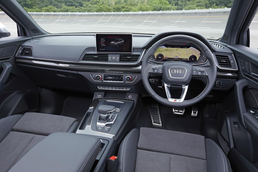 Торпедо Audi SQ5 3.0 TFSI 2017 года  (JP) (фото 8 из 18)